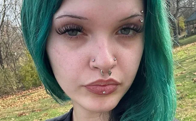 The Complete Guide to Ashley Piercings: Pain, Healing & Jewelry Tips