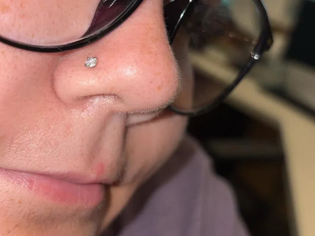 What Is a Standard Nostril Piercing? A Simple Guide for Beginners - QIAO Crystal