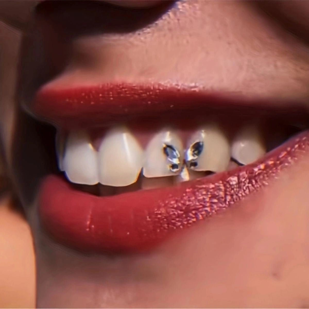 4-pieces-tooth-gem-tooth-shine-jewelry-rhinestones-diy-fashionable-tooth-ornaments-artificial-crystal-tooth-decor-for-reflective-teeth-ornamentwhite-Effectiveness-of-use2